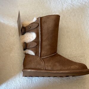 BearPaw Women's Brown Boots NWT